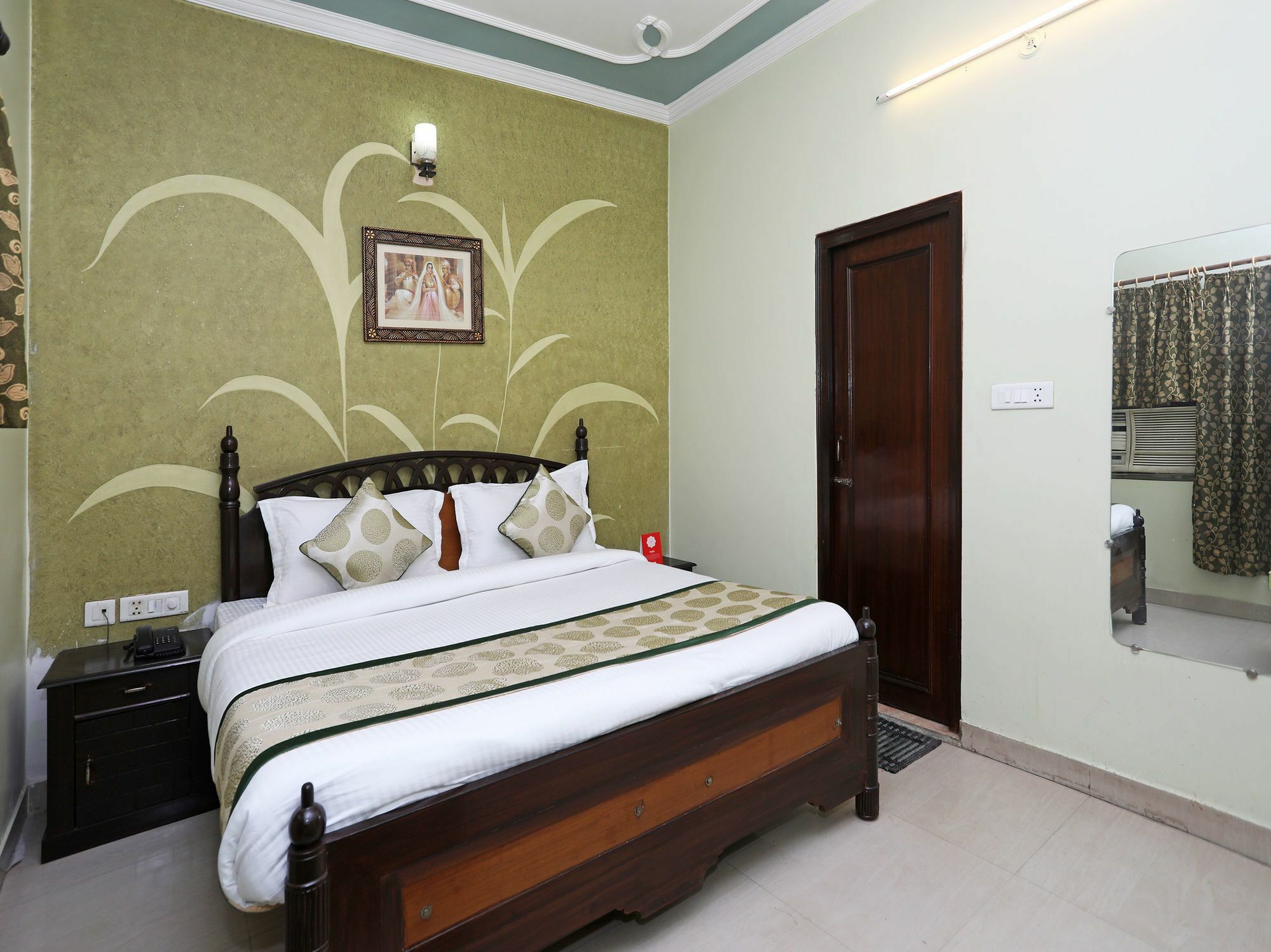Oyo 11312 Aero Capital Hotel นิวเดลี ภายนอก รูปภาพ
